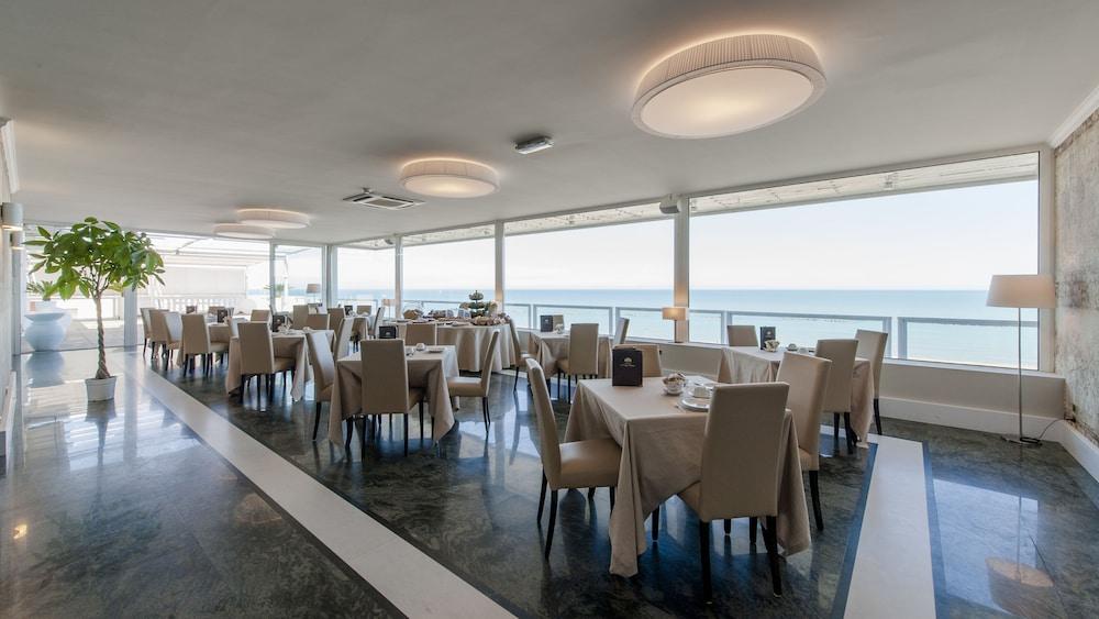 Hotel Esplanade Pescara Buitenkant foto
