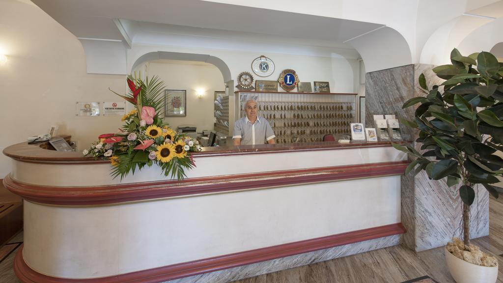 Hotel Esplanade Pescara Buitenkant foto