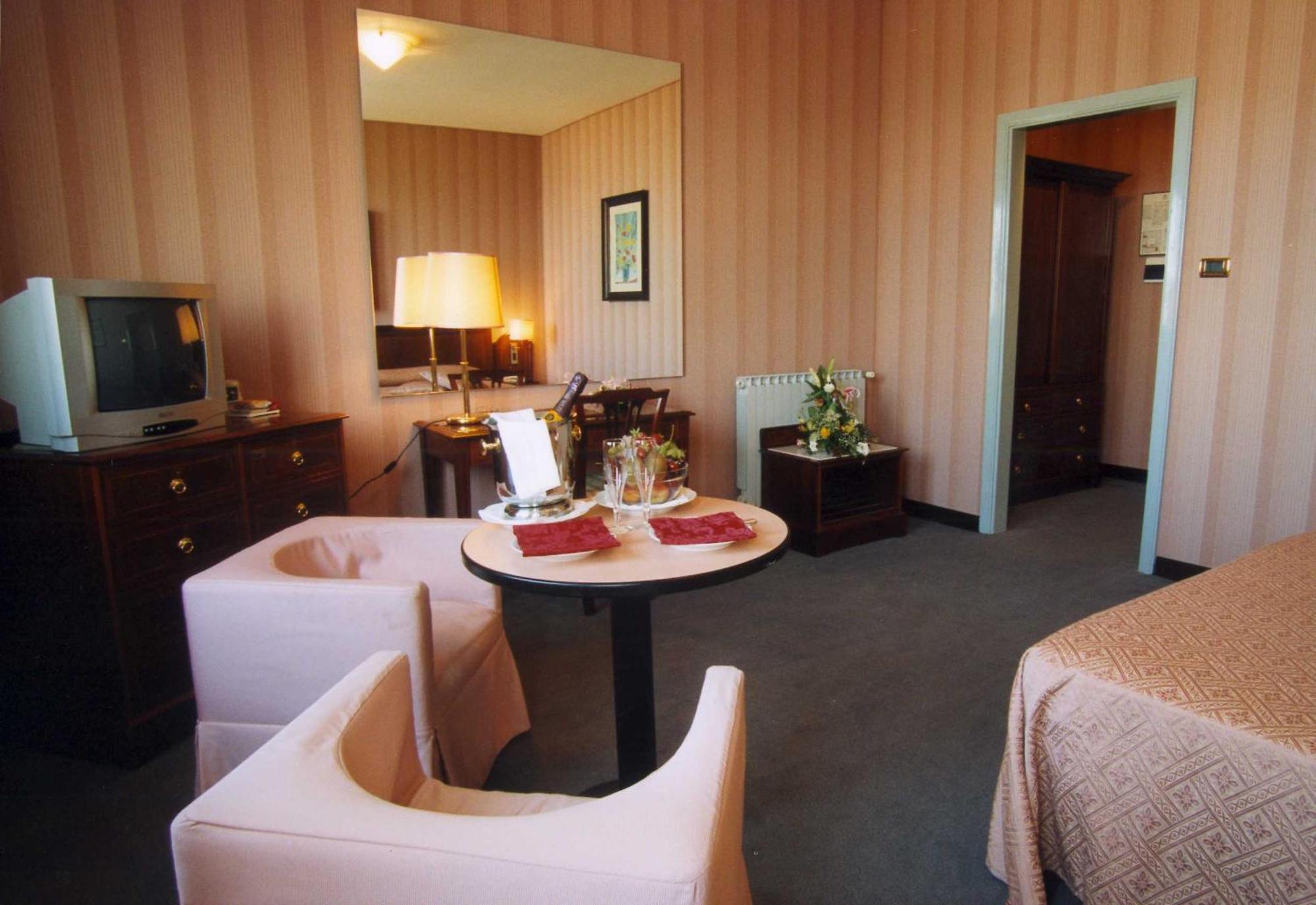 Hotel Esplanade Pescara Buitenkant foto