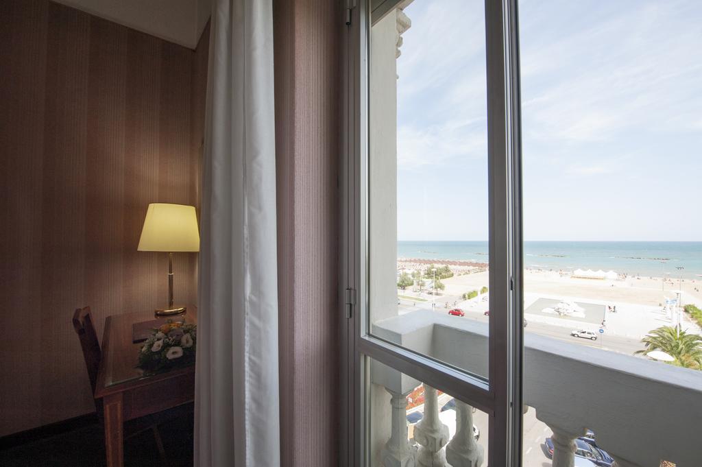 Hotel Esplanade Pescara Buitenkant foto