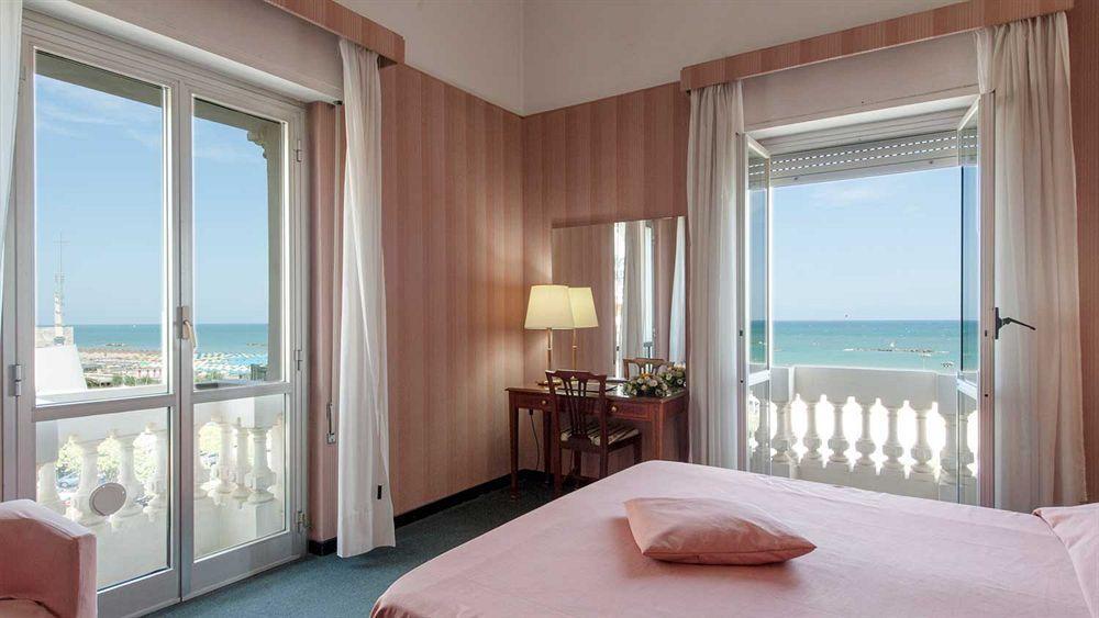 Hotel Esplanade Pescara Buitenkant foto