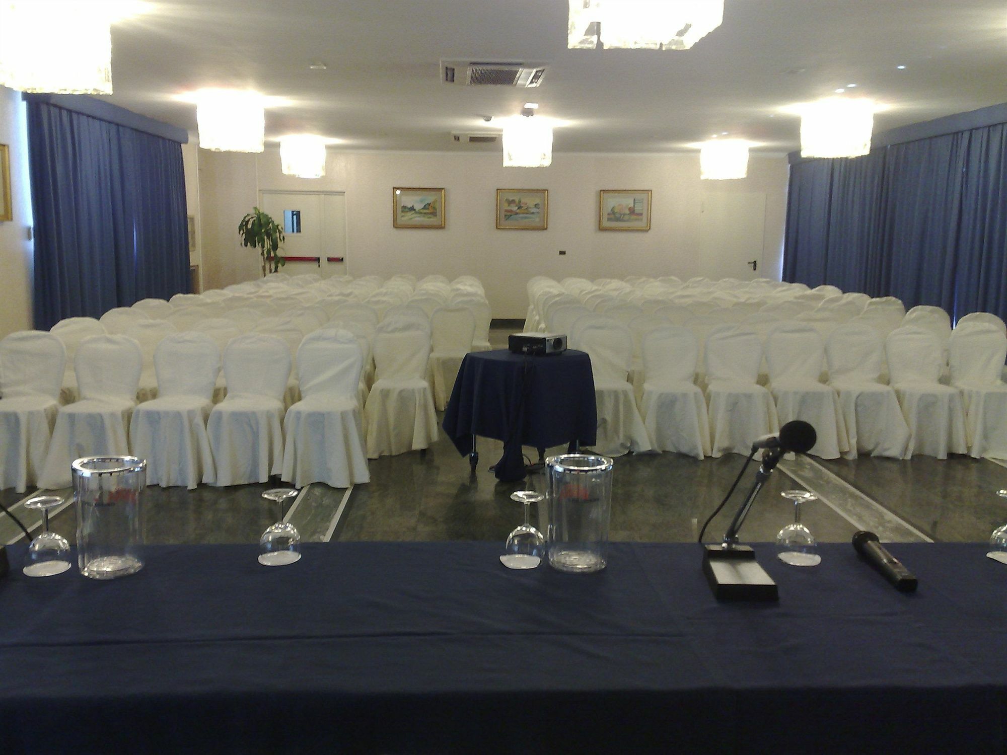 Hotel Esplanade Pescara Buitenkant foto